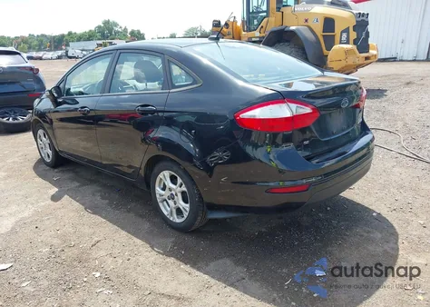 2014 Ford Fiesta Se z USA, uszkodzony, nr VIN 3FADP4BJXEM105441